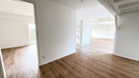Eingang - Diele - KR-NÄHE FACHHOCHSCHULE – CHICES DG-STUDIO + BALKON IN 4-PARTEIENHAUS, ATTRAKTIV FÜR INDIVIDUALISTEN