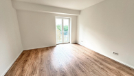Schlafzimmer - KR-NÄHE FACHHOCHSCHULE – CHICES DG-STUDIO + BALKON IN 4-PARTEIENHAUS, ATTRAKTIV FÜR INDIVIDUALISTEN
