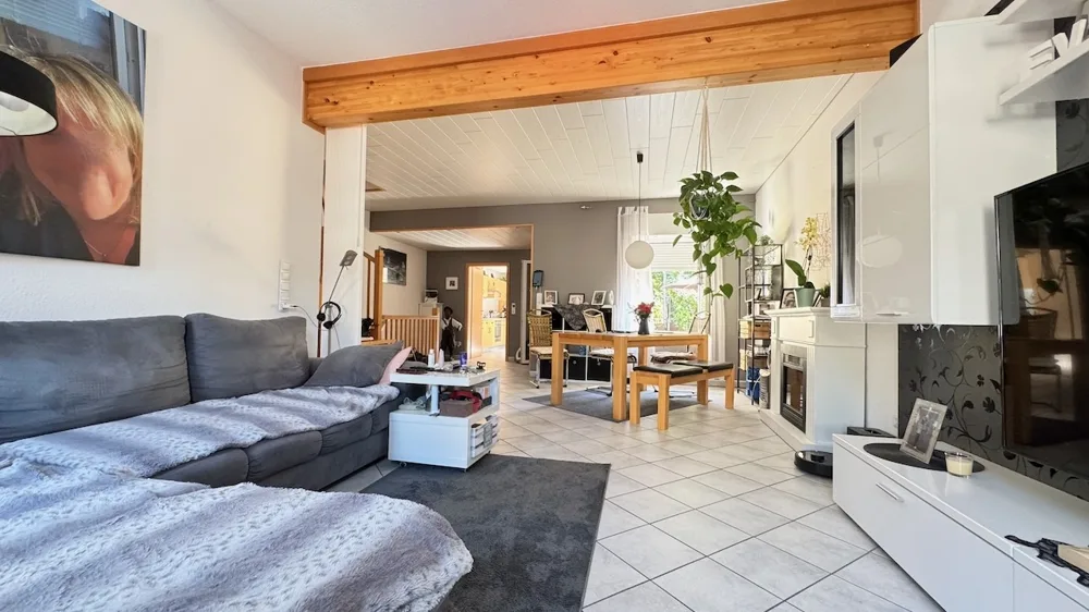 Wohnzimmer 1. OG Bild 2