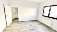 Wohn-Küche Blick 2 - **IDEAL FÜR DIE BERUFSTÄTIGE EINZELPERSON** APPARTEMENT IN ZENTRALER LAGE VON KREFELD-UERDINGEN