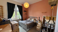 Schlafzimmer - „AM WALLGARTEN“ IM HERZEN VON KR-UERDINGEN – SCHÖN AUFGETEILTE 3,5 ZKDB-ALTBAUWOHNUNG + SÜD-BALKON