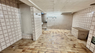 KG Vorrats- u. Waschkeller - BEZUGSFREIES ARCHITEKTENHAUS IN BEGEHRTER STADTWALDNÄHE – REICHLICH PLATZ FÜR DIE GRÖßERE FAMILIE