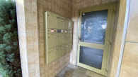 Hauseingang - KR-BREITEN DYK – GESCHMACKVOLL MÖBLIERTE 2-RAUM-WOHNUNG MIT BALKON, IDEAL FÜR WOCHENENDHEIMFAHRER