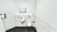 Toilette - D´DORF-LICHTENBROICH, CA. 874 QM LOGISTIKHALLE ZZGL. BÜRO MIT TOP ANBINDUNG ZUR RHEIN-RUHR-REGION