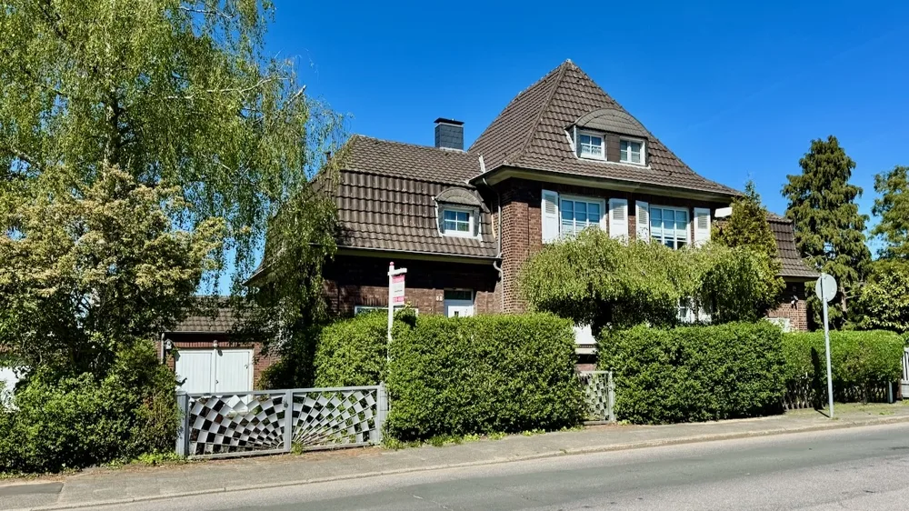 Straßenansicht