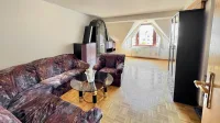 Wohn-/ Schlafzimmer der Einliegerwohnung