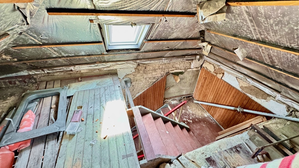 Treppe Podest Dachboden